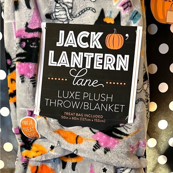 Halloween Kitty Cats in Costumes Plush Throw Blanket + Treat Bag Purple Orange - Picture 5 of 9